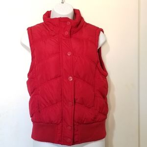 HORIZONTAL QUILTED PUFFER VEST